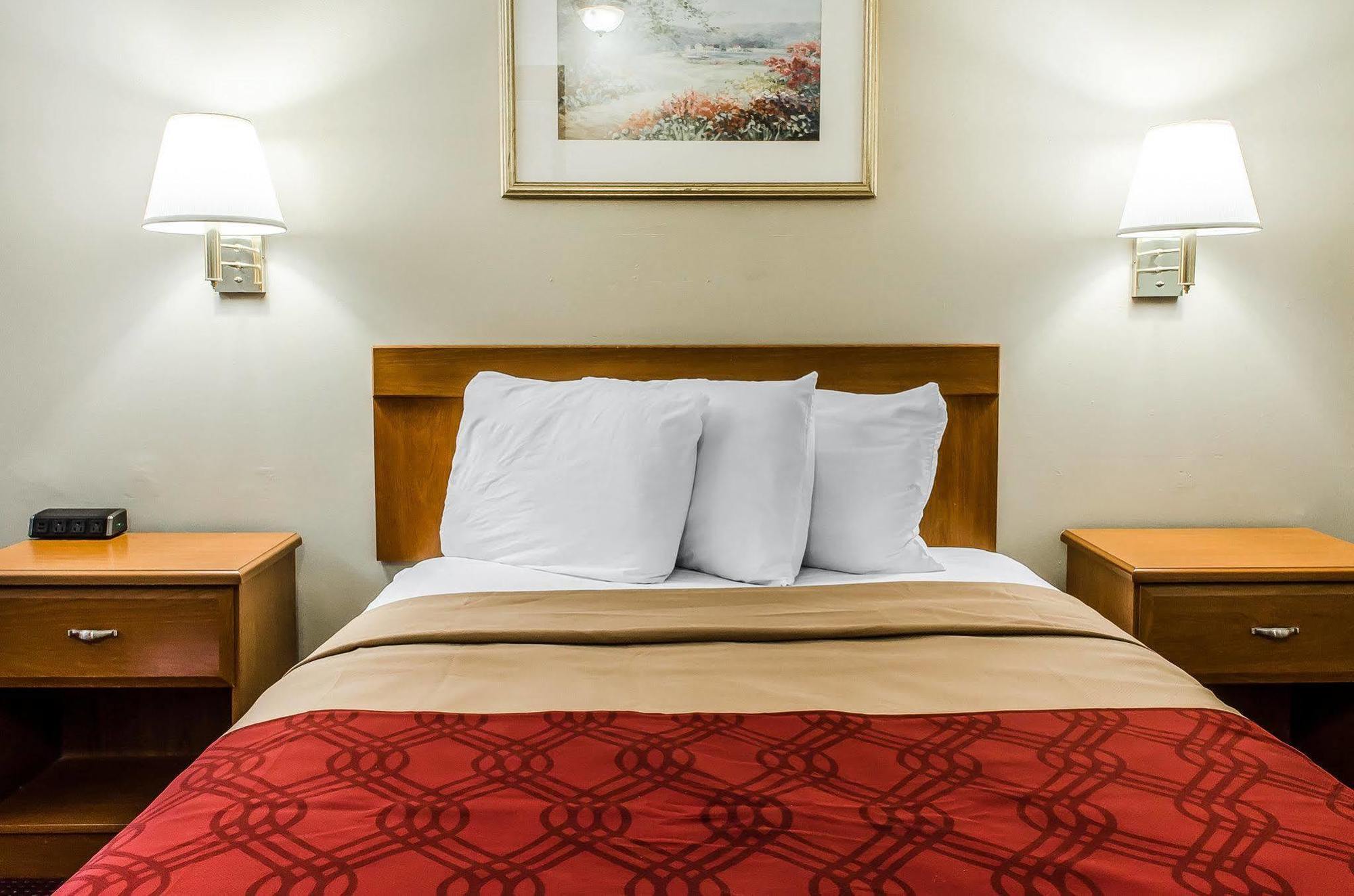 Econo Lodge Northeast Reading Kültér fotó